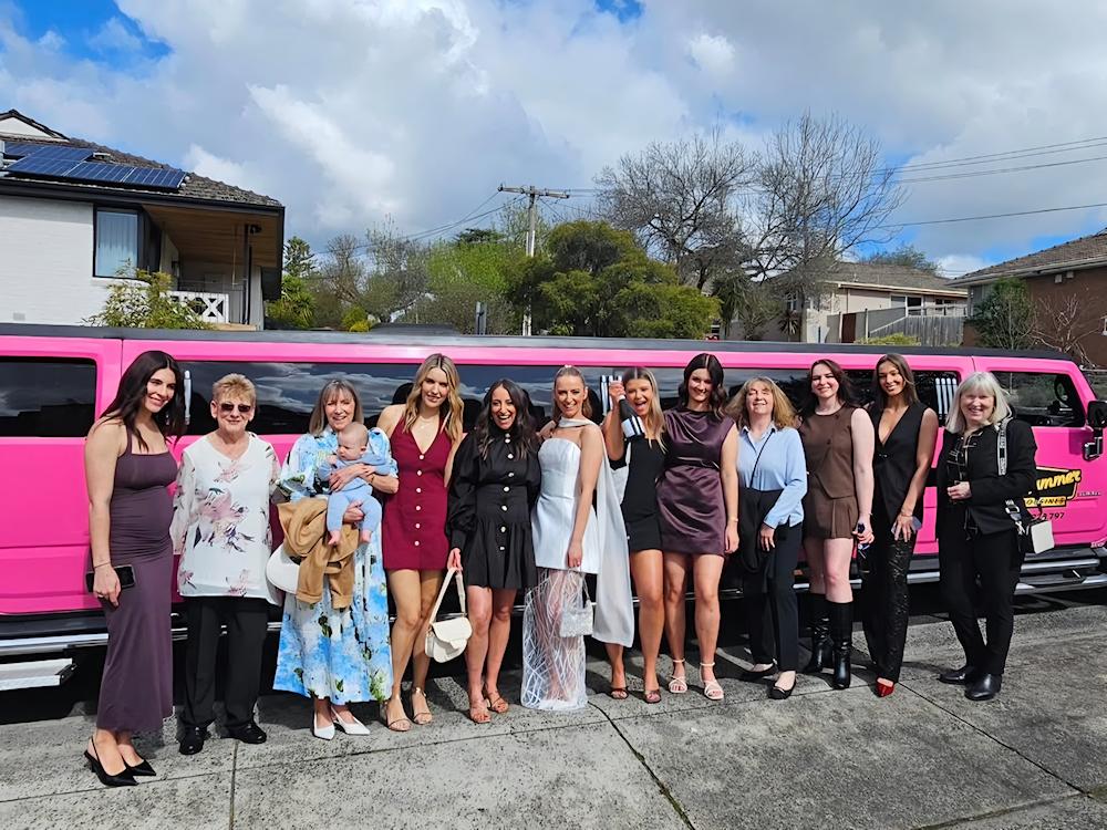 Melbourne Hen’s Day Limousine Hire